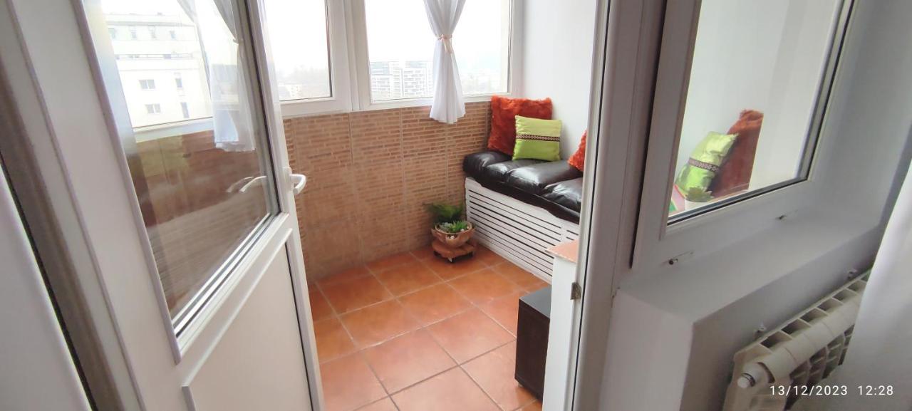 Platinum Apartment - Apartament Cu 3 Camere, 2 Dormitoare, 2 Bai, Bucatarie Complet Utilata, 2 Balcoane Bucureşti Eksteriør bilde