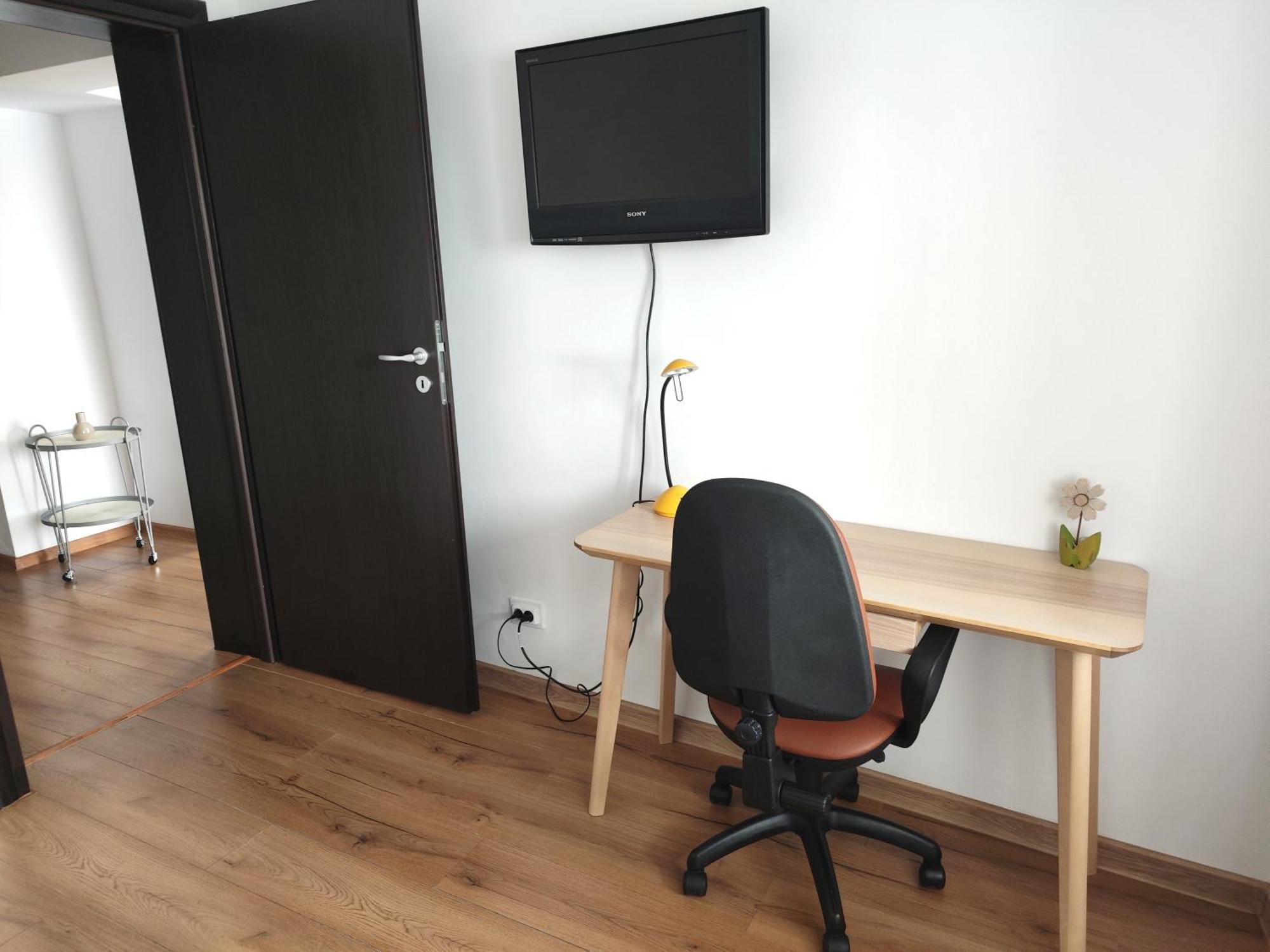 Platinum Apartment - Apartament Cu 3 Camere, 2 Dormitoare, 2 Bai, Bucatarie Complet Utilata, 2 Balcoane Bucureşti Eksteriør bilde